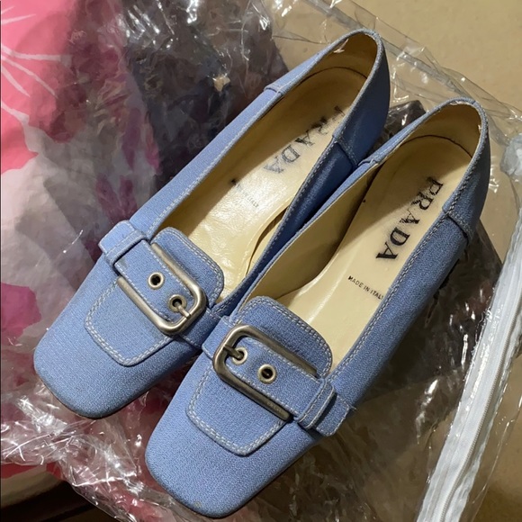 🖤PRADA💕 35.5 loafers - Picture 1 of 16